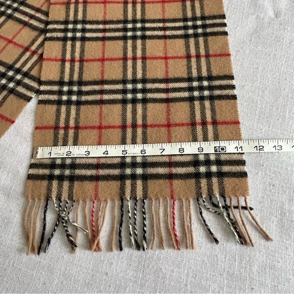 • Burberry’s Vintage Pure Lambswool Nova Check Plaid Fringed Scarf 56””x11” - Picture 7 of 9